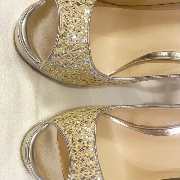 Glittery, Sling Back Platform Heels by Simply Pelle.  Size 7.5 - Picture 4 of 7